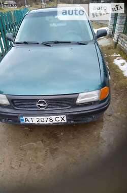 Хэтчбек Opel Astra 1995 в Надворной