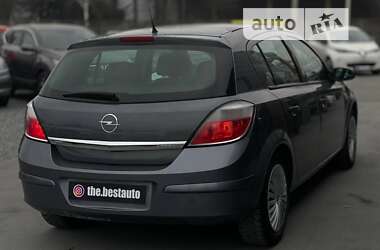 Хэтчбек Opel Astra 2005 в Ровно