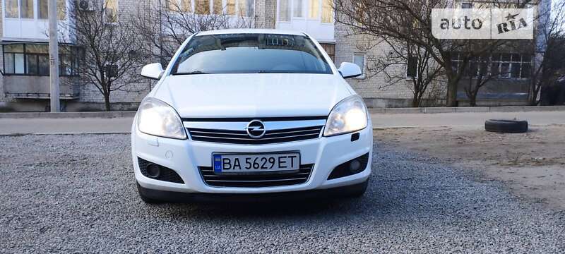 Универсал Opel Astra 2009 в Кропивницком