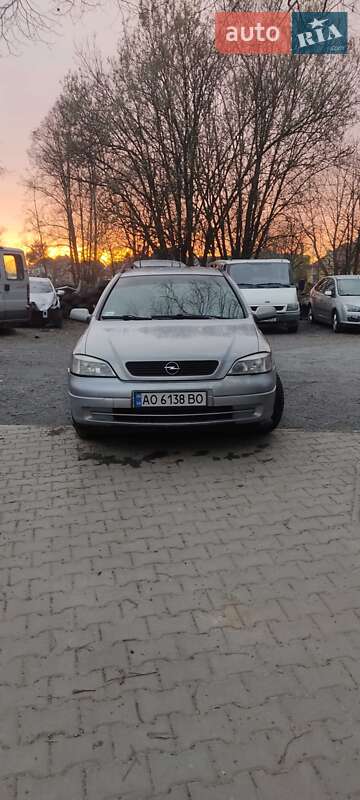 Универсал Opel Astra 2000 в Ужгороде