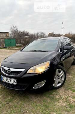 Универсал Opel Astra 2011 в Николаеве
