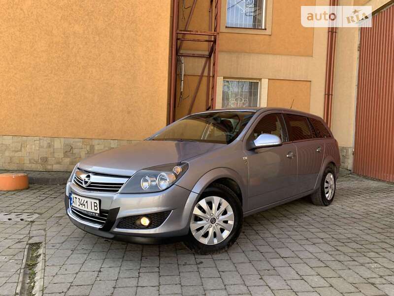 Универсал Opel Astra 2010 в Коломые