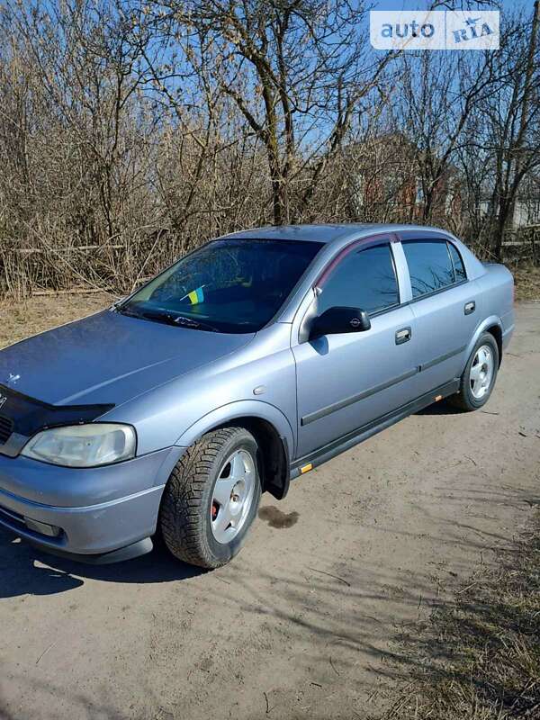 Седан Opel Astra 2008 в Хмельнике