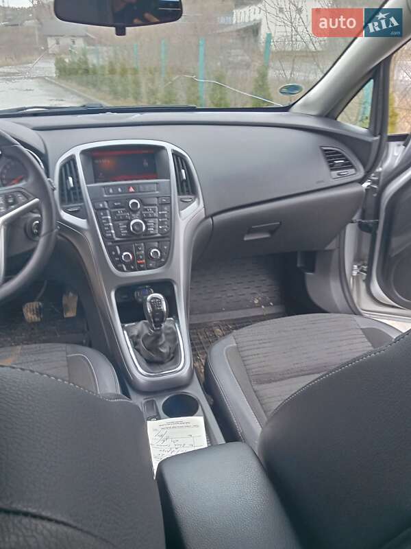 Универсал Opel Astra 2015 в Львове фото 42 Универсал Opel Astra 2015 в Львове