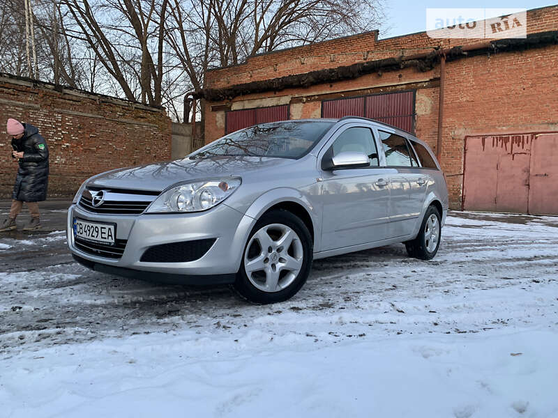 Універсал Opel Astra 2008 в Чернігові