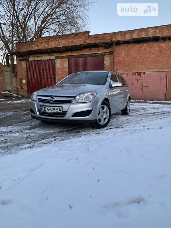Універсал Opel Astra 2008 в Чернігові
