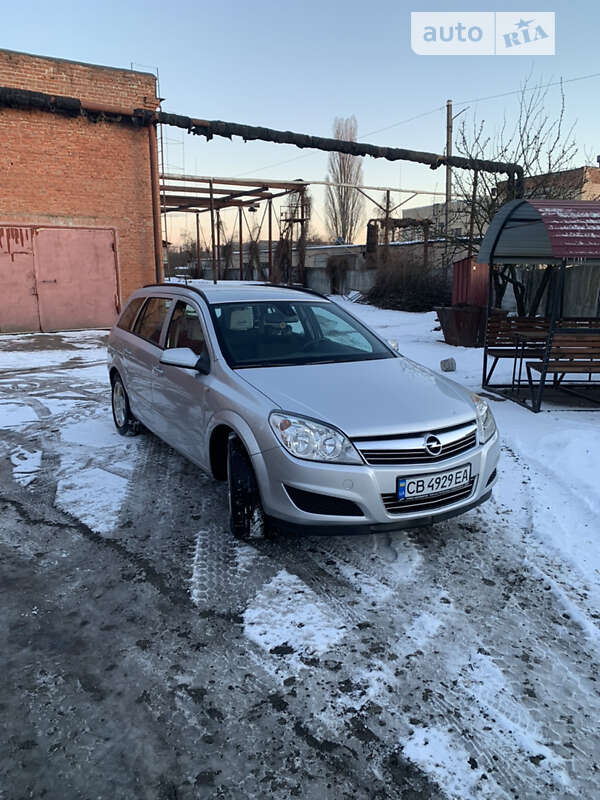 Універсал Opel Astra 2008 в Чернігові