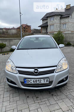 Хэтчбек Opel Astra 2007 в Львове