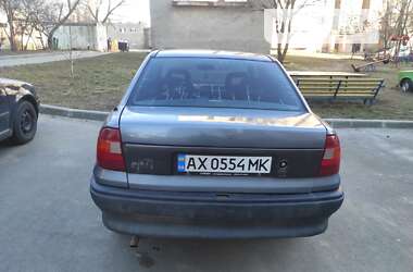 Седан Opel Astra 1995 в Харкові