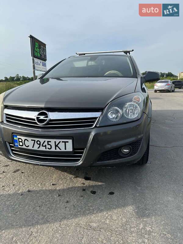 Opel Astra 2010