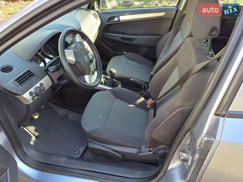 Хэтчбек Opel Astra 2008 в Хмельницком