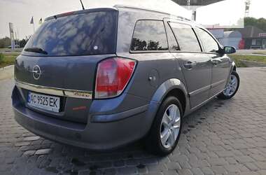 Универсал Opel Astra 2005 в Луцке