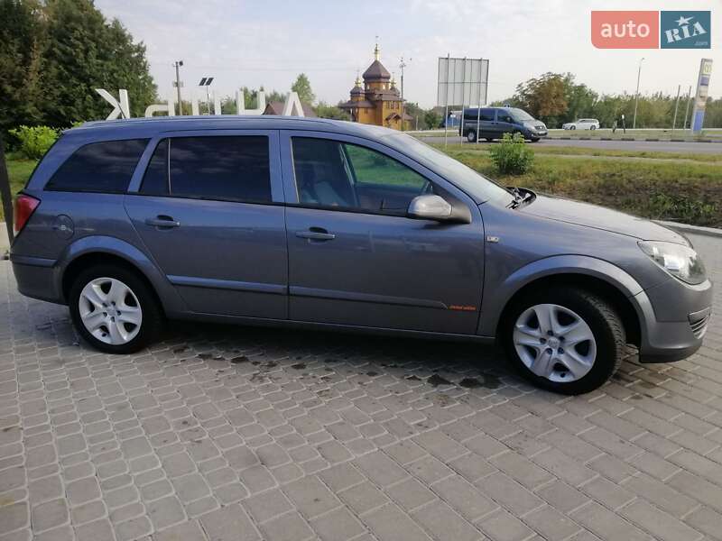 Универсал Opel Astra 2005 в Луцке