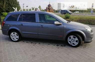 Универсал Opel Astra 2005 в Луцке