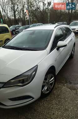 Универсал Opel Astra 2016 в Львове