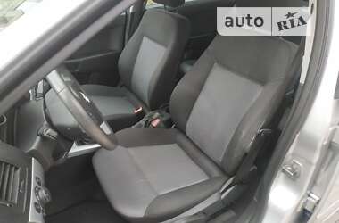 Седан Opel Astra 2009 в Тернополе