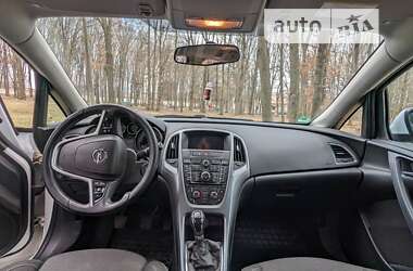Универсал Opel Astra 2014 в Виннице