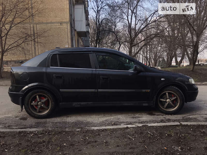 Хэтчбек Opel Astra 1999 в Каменском