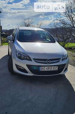 Універсал Opel Astra 2013 в Дрогобичі