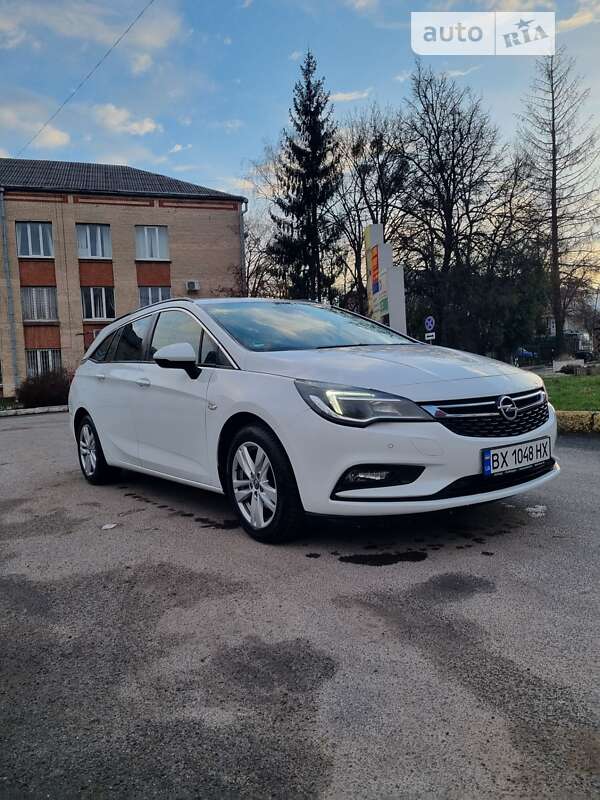 Универсал Opel Astra 2019 в Хмельницком