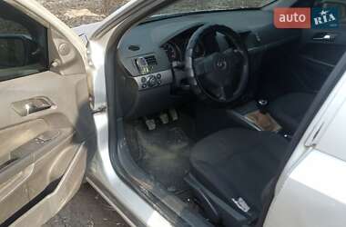 Универсал Opel Astra 2006 в Ужгороде