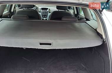 Универсал Opel Astra 2013 в 