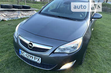 Универсал Opel Astra 2010 в Дрогобыче