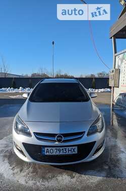 Универсал Opel Astra 2012 в Иршаве