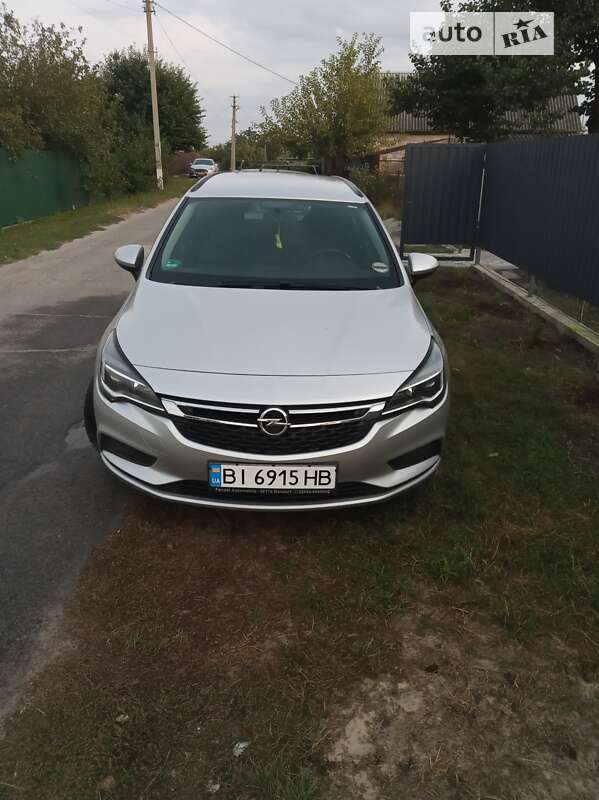 Универсал Opel Astra 2016 в Кобеляках
