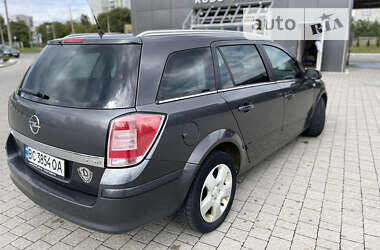 Универсал Opel Astra 2009 в Бориславе