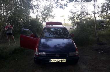 Седан Opel Astra 1993 в Чернигове