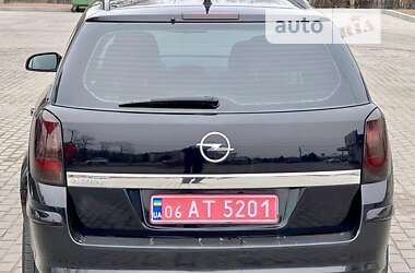 Универсал Opel Astra 2009 в Ямполе