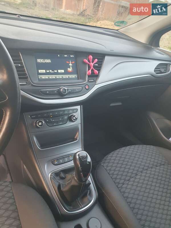 Универсал Opel Astra 2018 в Луцке