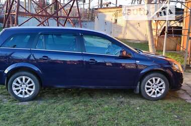 Универсал Opel Astra 2011 в Кропивницком