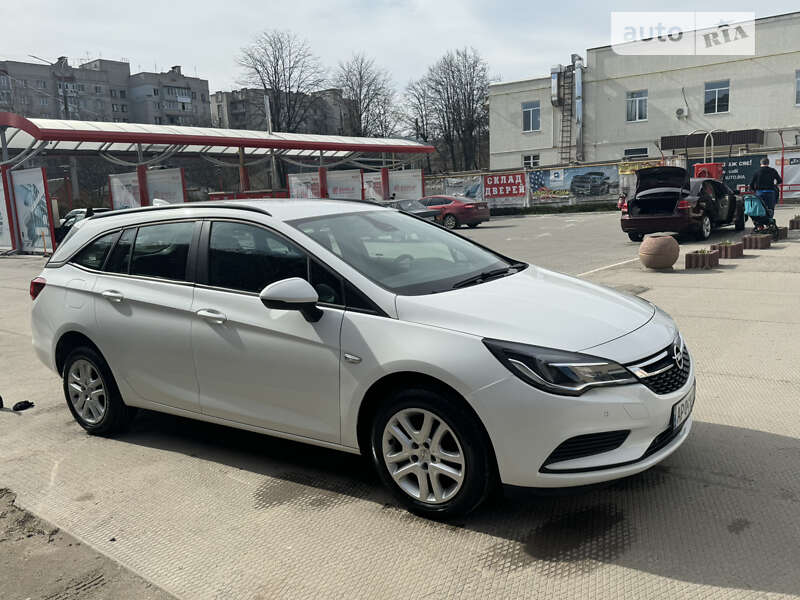 Универсал Opel Astra 2017 в Виннице