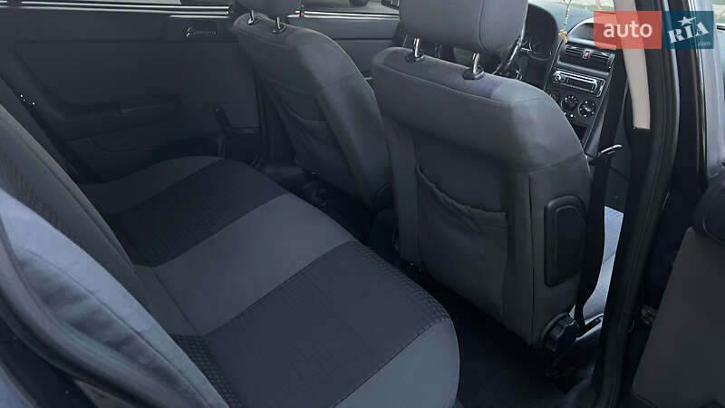 Хетчбек Opel Astra 2003 в Києві