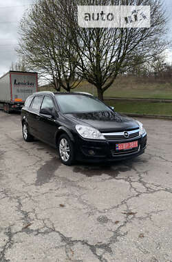 Универсал Opel Astra 2009 в Ровно