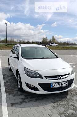 Универсал Opel Astra 2014 в Львове