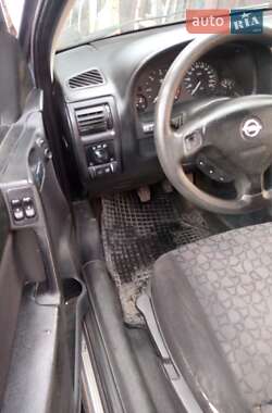 Хэтчбек Opel Astra 2000 в 