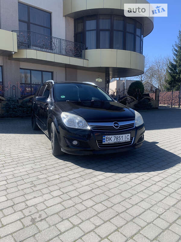 Универсал Opel Astra 2008 в Шепетовке