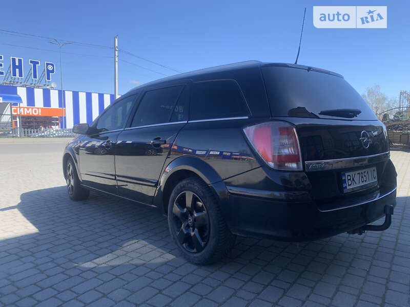 Универсал Opel Astra 2008 в Шепетовке