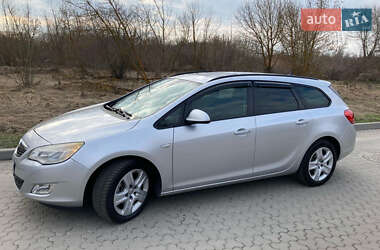 Универсал Opel Astra 2011 в 
