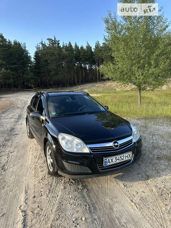 Хэтчбек Opel Astra 2007 в Змиеве