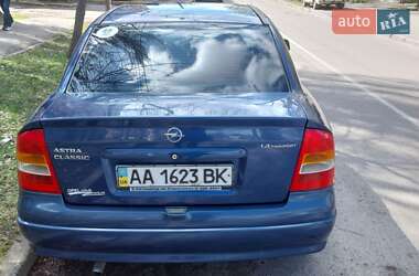 Седан Opel Astra 2006 в 
