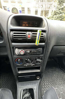 Универсал Opel Astra 1999 в 