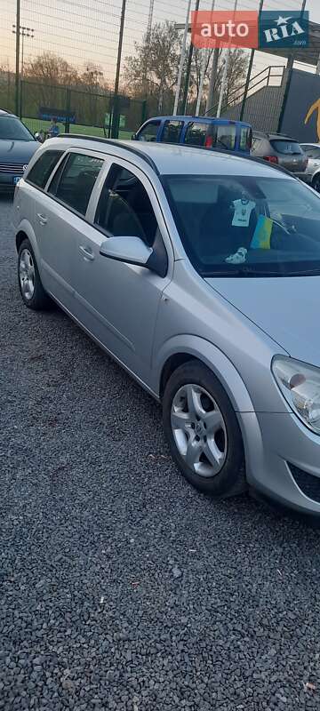 Універсал Opel Astra 2008 в Вінниці