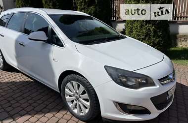 Универсал Opel Astra 2013 в Львове