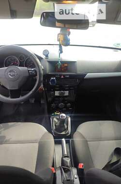 Универсал Opel Astra 2010 в Бережанах