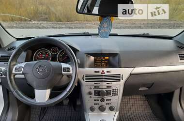 Универсал Opel Astra 2009 в Тернополе