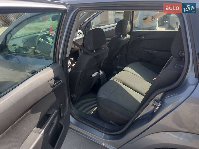Универсал Opel Astra 2005 в Запорожье